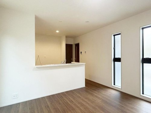 【Livele Garden.S】 東大和新堀第２の居間・リビング|明るく開放感のあるリビングです。ゆとりある空間が家族の笑顔につながります♪