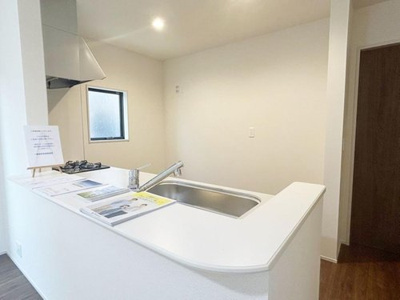 【キッチン】 | 【Livele Garden.S】 東大和新堀第２ | カウンターキッチンを備え、豊富な収納力も魅力的なプラン