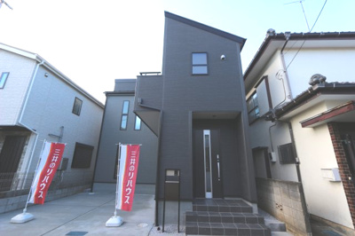 【外観】 | 【Livele Garden.S】 東大和新堀第２ | スーパー・ドラッグストア・ショッピング施設が徒歩10分圏内。「東大和リビングテラス」にはコミュニティスペースや郵便局、飲食店もあり、休日の外出にも便利です。
