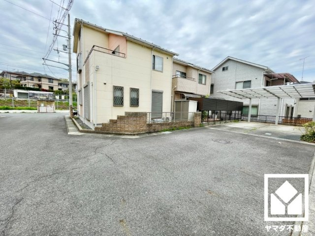 大津市衣川１丁目の前面道路含む現地写真