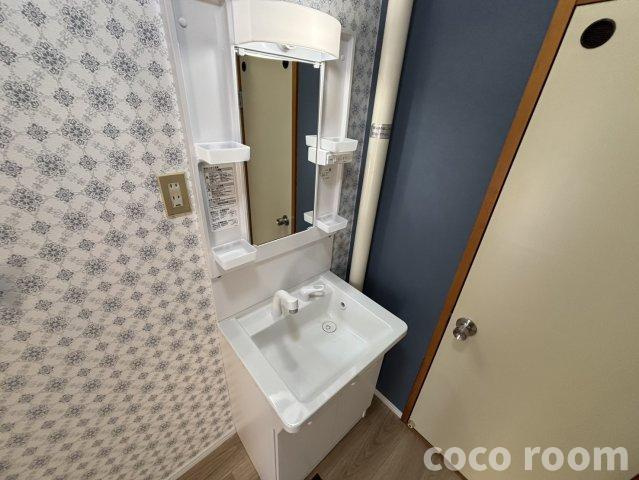 リ・グランドールの独立洗面台