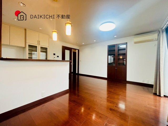 【居間・リビング】 | 北本市下石戸6丁目　中古戸建