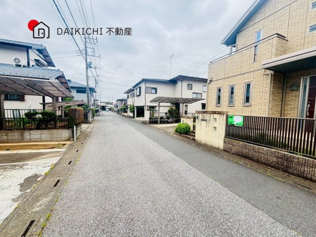 【居間・リビング】 | 北本市下石戸6丁目　中古戸建