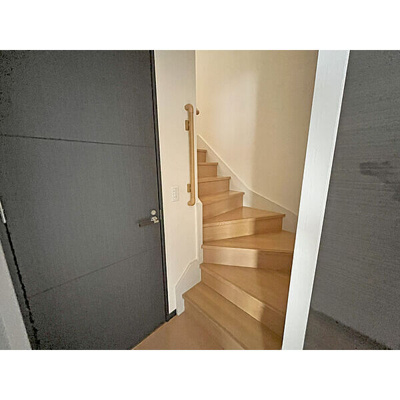 【その他】 | エルザグレース堀江タワー | 動作をサポートする手すりが設置されています。