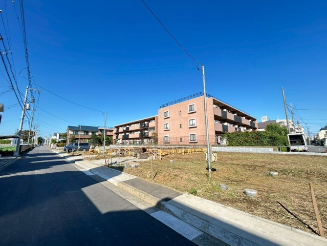 三鷹市北野2丁目　新築戸建　残7棟の外観|2025.10.17撮影

現地ご見学希望・資料請求などお気軽にお問い合わせ下さい！
03-5990-5201