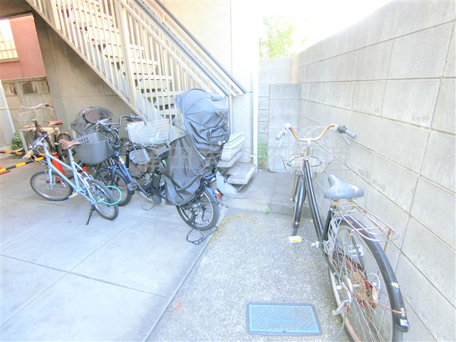 クレイドル本羽田の外観