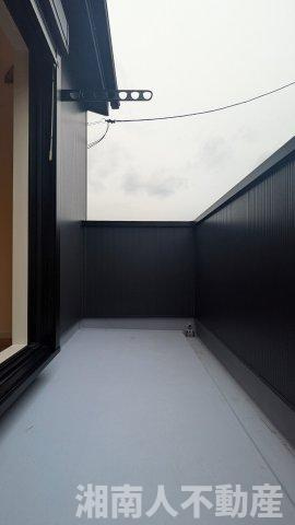 藤沢市辻堂太平台２丁目３－９新築戸建てのバルコニー|開放的で明るい空間を演出してくれるバルコニーです