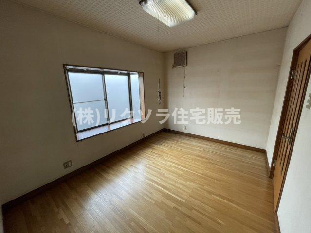 南水苑町　中古一戸建ての洋室|洋室6.0帖
■物件内覧・資金計画相談・住宅ローン相談、リフォーム相談、お問合せ受付中■
※当日・翌日のご内覧、ご相談はお電話でのお問合せがスムーズです！