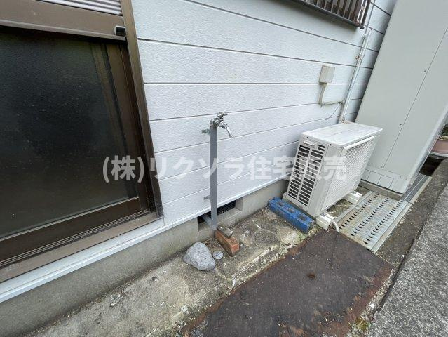 南水苑町　中古一戸建ての設備|屋外水栓
■物件内覧・資金計画相談・住宅ローン相談、リフォーム相談、お問合せ受付中■
※当日・翌日のご内覧、ご相談はお電話でのお問合せがスムーズです！