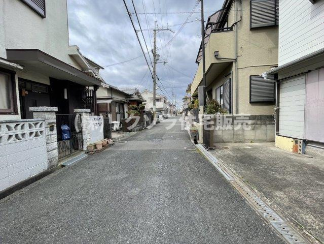 南水苑町　中古一戸建ての前面道路含む現地写真|■物件内覧・資金計画相談・住宅ローン相談、リフォーム相談、お問合せ受付中■
※当日・翌日のご内覧、ご相談はお電話でのお問合せがスムーズです！