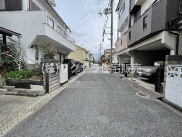 南水苑町　中古一戸建ての前面道路含む現地写真|■物件内覧・資金計画相談・住宅ローン相談、リフォーム相談、お問合せ受付中■
※当日・翌日のご内覧、ご相談はお電話でのお問合せがスムーズです！