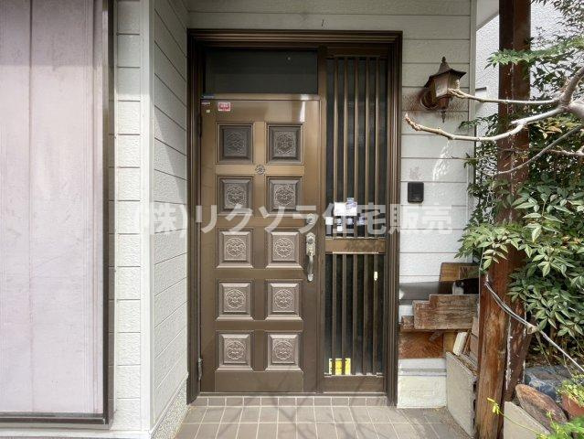 南水苑町　中古一戸建ての玄関|■物件内覧・資金計画相談・住宅ローン相談、リフォーム相談、お問合せ受付中■
※当日・翌日のご内覧、ご相談はお電話でのお問合せがスムーズです！