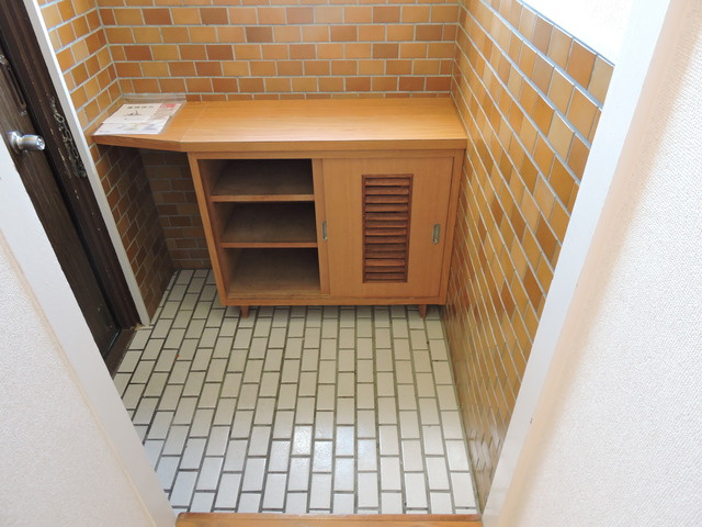 岩見七福ビルの玄関|※同物件同室タイプの写真でございます※現況を優先します※