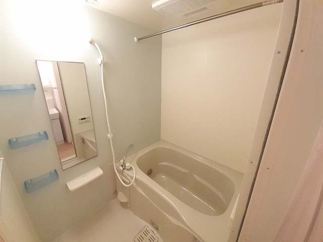 ウィングメゾンBの浴室