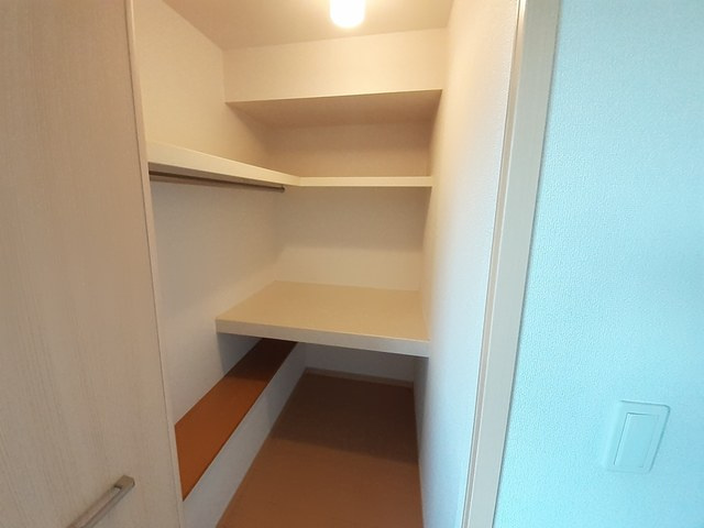 ウィングメゾンBの収納