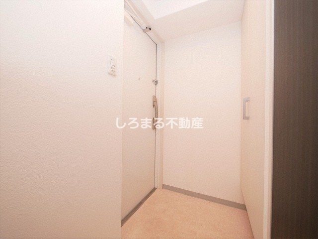 ロイヤルレジデンス北梅田の玄関