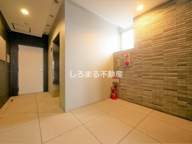 ロイヤルレジデンス北梅田のロビー