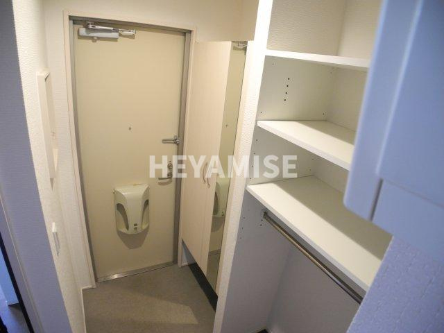 リッチジャスミンの玄関|※室内画像は別号室(反転)