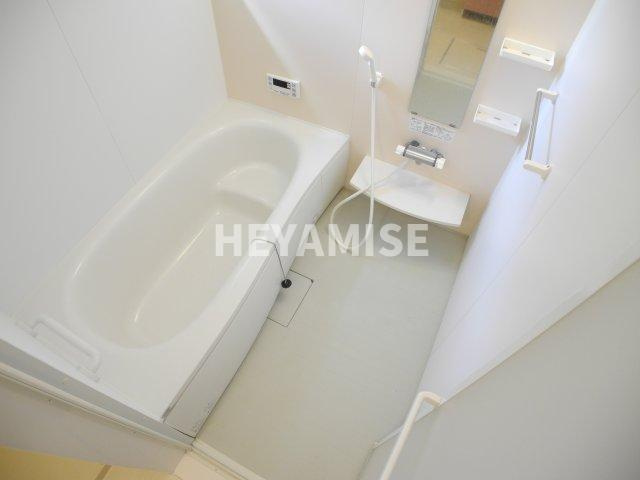 リッチジャスミンの浴室|※室内画像は別号室(反転)