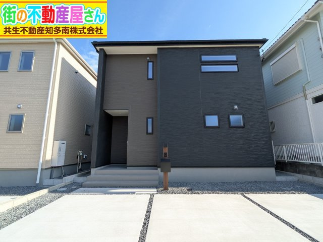 リーブルガーデン武豊町土穴　2号棟