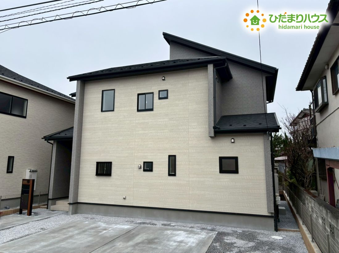 行田市棚田町3丁目　新築一戸建て　ブルーミングガーデン　01の駐車場