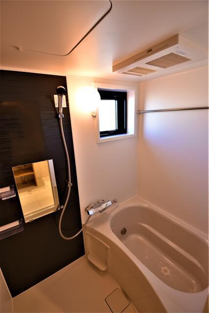 Ｇｒａｄｏ　ＫＡＭＡＴＡの浴室|お風呂には浴室乾燥機も完備 