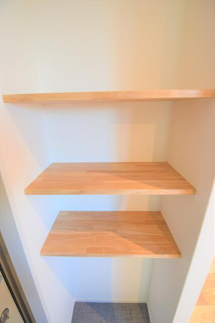 Ｇｒａｄｏ　ＫＡＭＡＴＡの収納|ヒールの高い靴や傘もかけられ… 