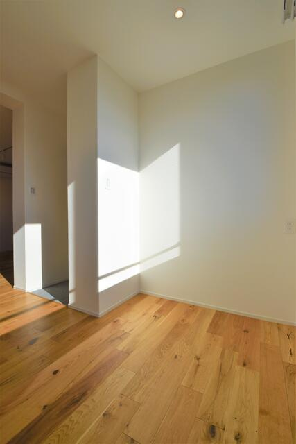 Ｇｒａｄｏ　ＫＡＭＡＴＡの洋室|南向きなので日差したっぷり 