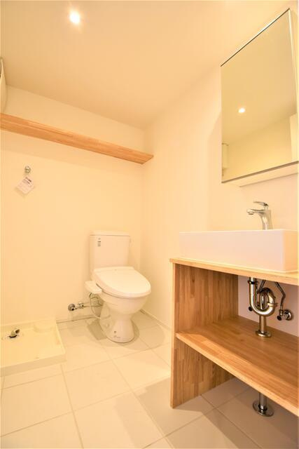 Ｇｒａｄｏ　ＫＡＭＡＴＡの洗面所|シンプルで洗練されたパウダー… 