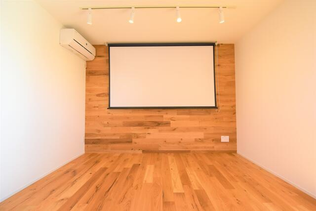 Ｇｒａｄｏ　ＫＡＭＡＴＡの設備|スクリーンをおろせば家が映画… 