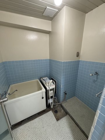 【浴室】 | 高橋ビル | バランス釜となります。