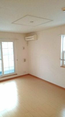 【居間・リビング】 | グレイス・ヴィラＢ | リビングです