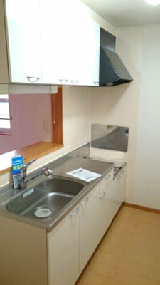 【キッチン】 | グレイス・ヴィラＢ | コンパクトなキッチンで掃除もラクラク