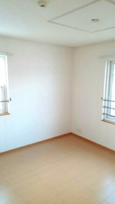 【内装】 | グレイス・ヴィラＢ | 明るい色調の室内です