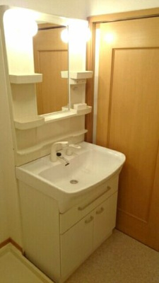 【洗面所】 | グレイス・ヴィラＢ | 脱衣スペースもあります