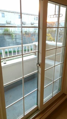 【バルコニー】 | グレイス・ヴィラＢ | 暖かな日差しのふりそそぐバルコニー