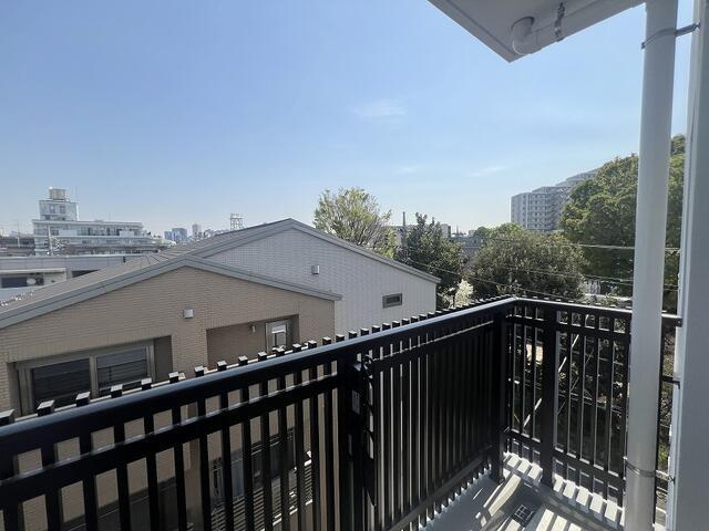 パークフロントの展望|明るく開放感のあるお部屋 