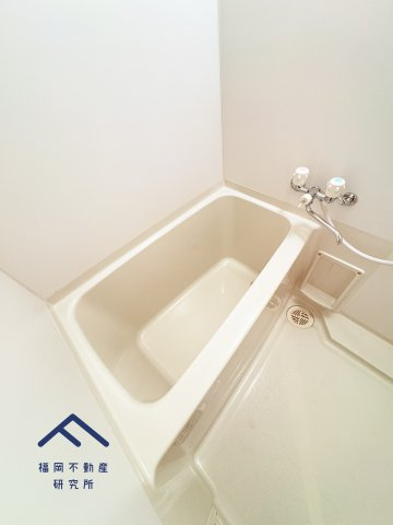 皐月マンション博多の浴室