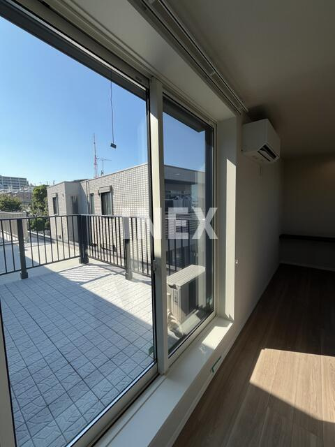 横浜市鶴見区下末吉６丁目の賃貸マンションのバルコニー