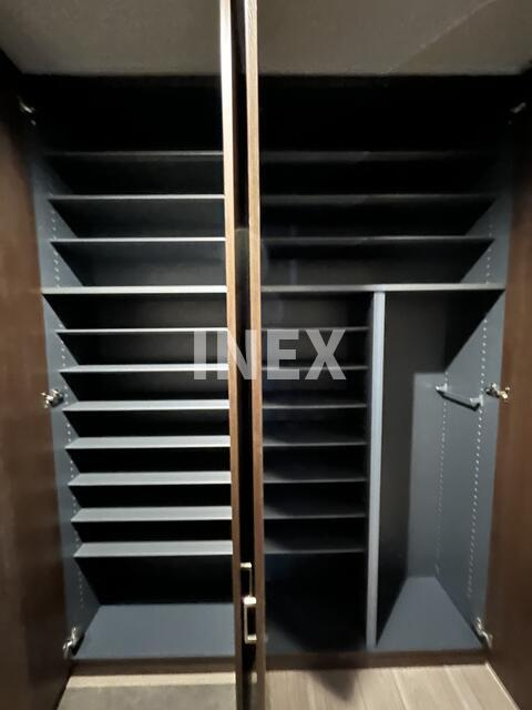 横浜市鶴見区下末吉６丁目の賃貸マンションの収納