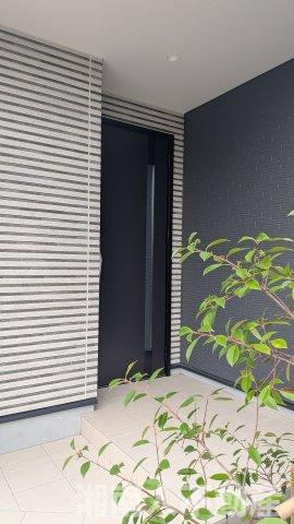 藤沢市辻堂太平台２丁目５－１１新築戸建ての玄関|毎日通る玄関はこちらです