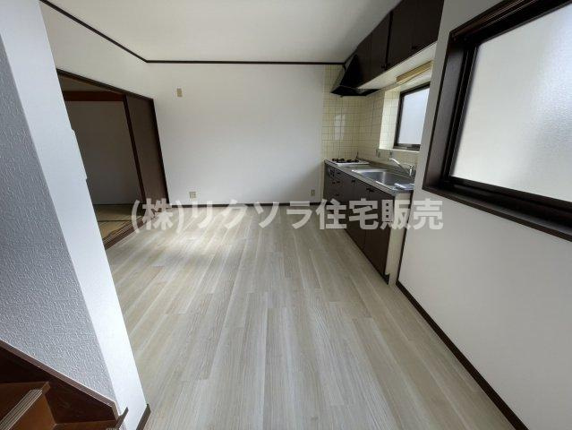 中木田町　中古一戸建てのダイニング|LDK8.0帖
■物件内覧・資金計画相談・住宅ローン相談、リフォーム相談、お問合せ受付中■
※当日・翌日のご内覧、ご相談はお電話でのお問合せがスムーズです！