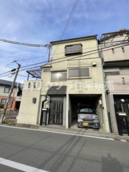 中木田町　中古一戸建ての外観|新しい生活にいかがでしょうか？外観はお住まいの顔になります。こだわりたいポイントですね。外壁塗装や屋根塗装のご相談も承っております。
■現地内覧・資金計画相談・住宅ローン相談もお問合せ受付中■