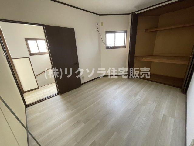 中木田町　中古一戸建ての寝室|洋室6.0帖
■物件内覧・資金計画相談・住宅ローン相談、リフォーム相談、お問合せ受付中■
※当日・翌日のご内覧、ご相談はお電話でのお問合せがスムーズです！