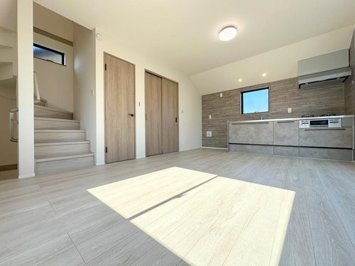 【居間・リビング】 |  東大和市新堀２丁目 | 水回りの使い勝手が良い動線の間取です！