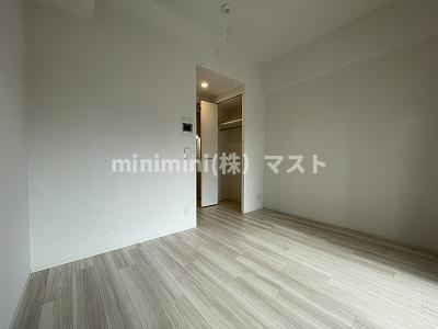 エスリード大阪梅田リュクスの洋室