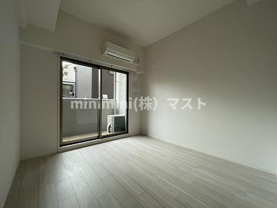 エスリード大阪梅田リュクスの居間・リビング