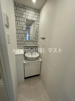 エスリード大阪梅田リュクスの洗面所