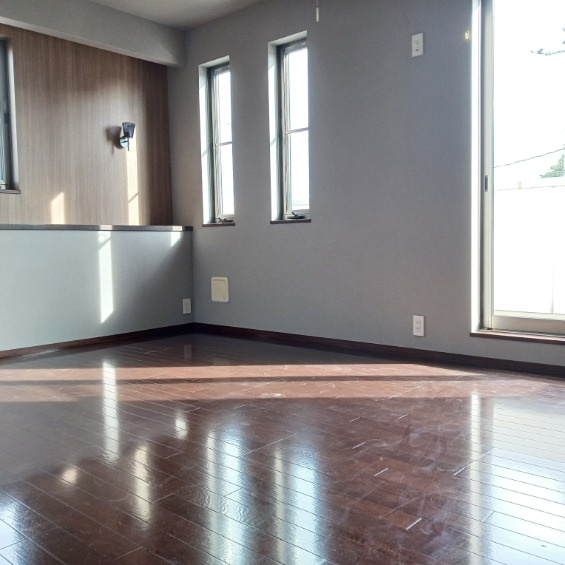 明るい洋室です