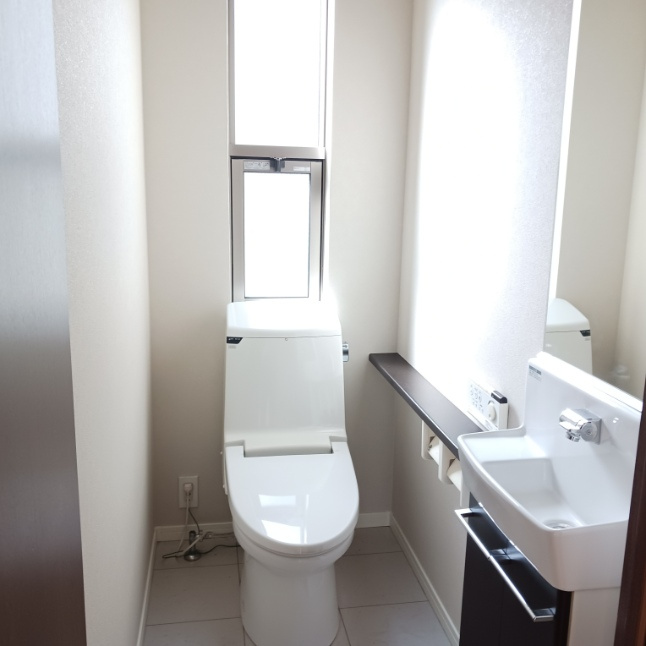 コンパクトで使いやすいトイレです